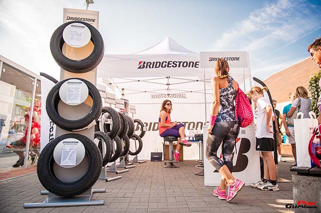 Bridgestone felmérés: hetente több, mint 5 órát ülünk autóinkban és keveset sportolunk helyette