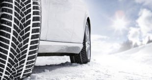 A nagy múltú és elismert német autósmagazin, az AUTO MOTOR UND SPORT az idei első téli tesztjén az új Goodyear UltraGrip Performance +-t minősítette a legjobb téli gumiabroncsnak, amely havas féktávon is csoportelső lett.