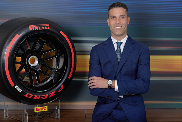 Matteo Schiavo a Pirelli Hungary ügyvezető igazgatója. Ha valóra válnak azok a fejlesztési elképzelések, amelyekről az interjúban beszél, hamarosan egészen másként fogunk az abroncsokra tekinteni.