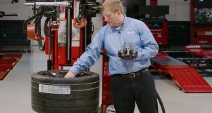 Mivel a Hunter Engineering gumiabroncs-cserélőit általában csúcskategóriás keréktárcsákhoz használják, a vállalat megragadta az alkalmat, hogy elkészítsen egy új videót