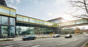 A Continental új központjának hivatalos megnyitója a németországi Hannoverben, Pferdeturmban