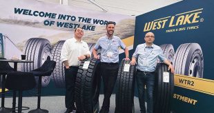 Barcsik Ákos, a ZC Rubber Europe vezérigazgató-helyettese, Andrew Reitzner, az Egyesült Királyság országos értékesítési vezetője és Richard Allen, az International Tyres kereskedelmi igazgatója köszöntötte a látogatókat, és megvitatták a Gen II termékcsalád előnyeit.