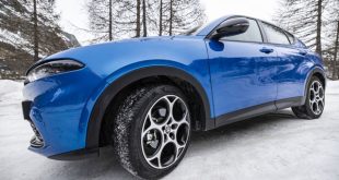 ÚJ PIRELLI CINTURATO ALL SEASON SF3 BEMUTATKOZIK: A FÉKEZÉSI BAJNOK, AMELY 'A' MINŐSÍTÉST SZEREZETT AZ EURÓPAI GUMIABRONCS-CÍMKÉN NEDVES TAPADÁSÉRT